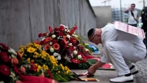 si-berlin-wall-300-ap-01114779