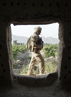 afghanistan-300-rtr2o38w