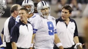 romo-hurt-ap-101025-306