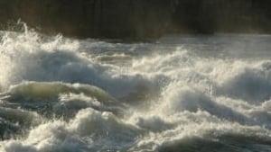 tp-wdr-random-water-waves-lake-river