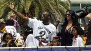 bryant-parade-ap-100621