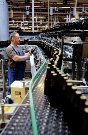 carlsberg-worker-beer