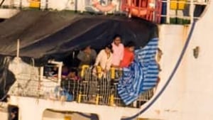 bc-100813-tamil-ship-people-cp-9202871