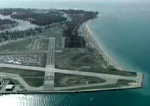 island-airport080416