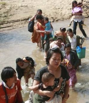 burma-refugees-cp-9715028