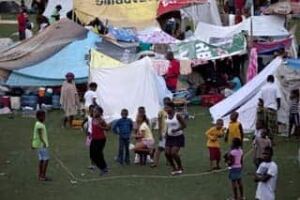 haiti-refugee-tents-cp-7948616