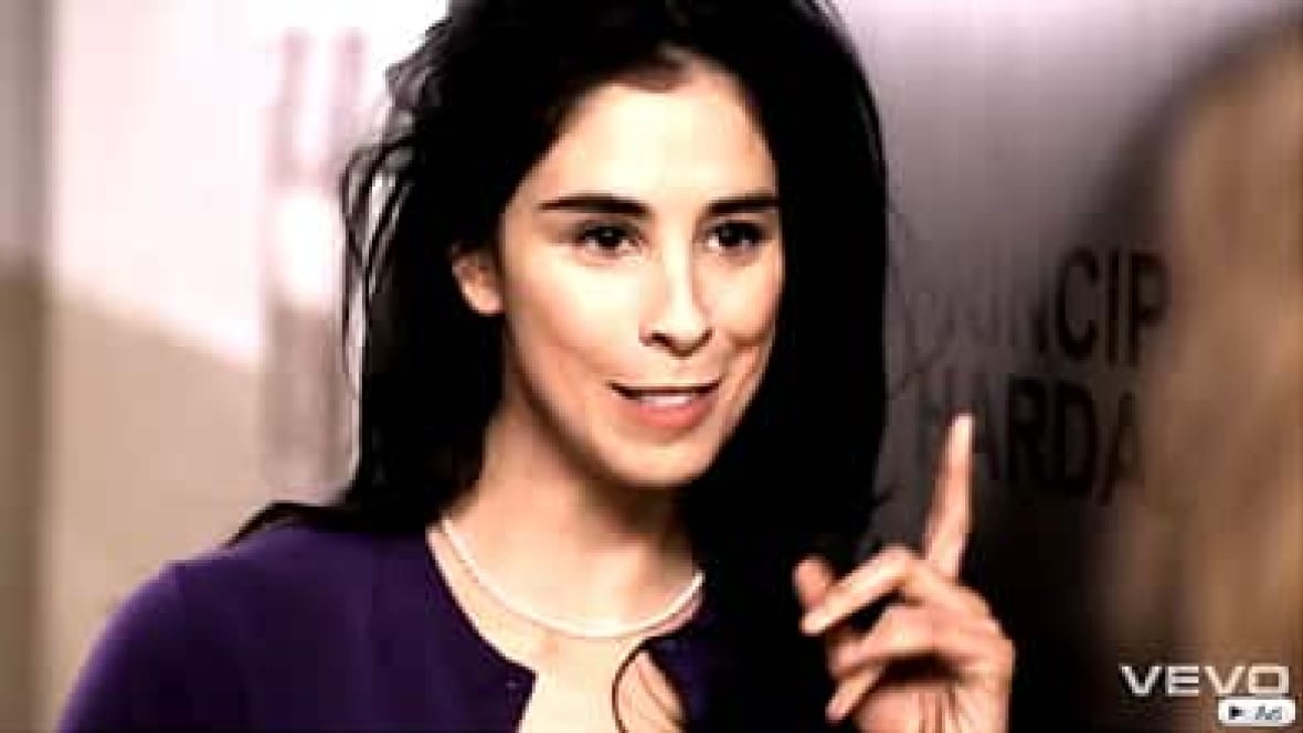 Sarah Silverman's response to a Twitter troll is a master class in compassion