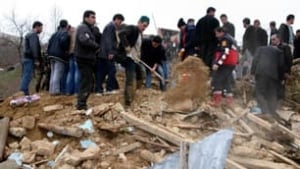 tp-turkey-earthquake-rubble