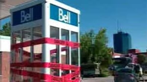 montreal-trois-rivieres-phone-booth