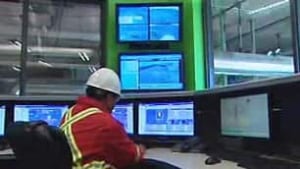 cgy-enmax-energy-worker