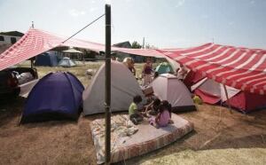 chile-tent-RTR2B3YE