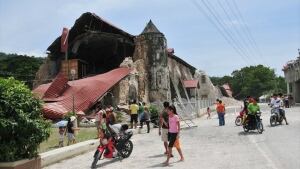 hi-bc-131016-earthquake-church