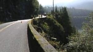 bc-101019-highway-4-paramedics