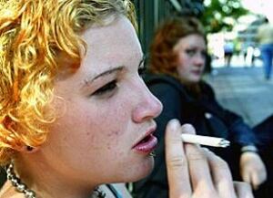 smoking-cigarette-645815