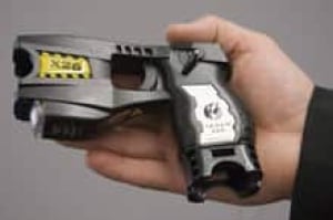 mtl-cp-taser-0327