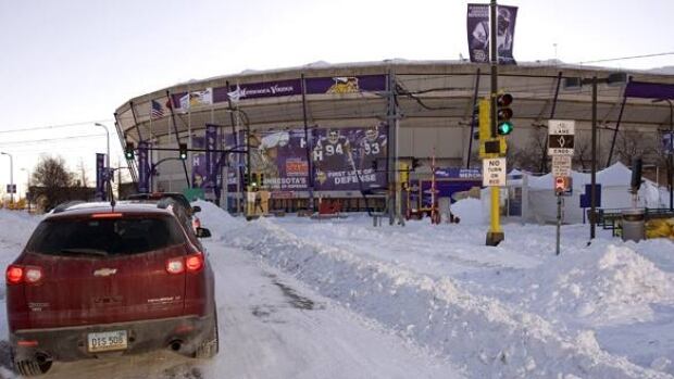 584-metrodome-101212