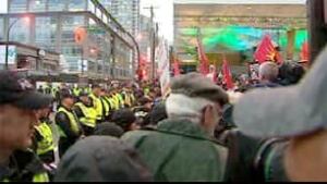 bc-100212-bc-olympic-protest-police2