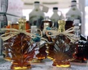 mtl-maple-syrup-bottles-cp-
