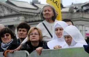 poland-mourn-cp-8502185