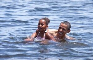 obama-gulf-swimp081410ps-05