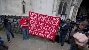 liverpool-fans-101012
