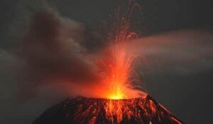 w-ecuador-volcano-cp-8766094