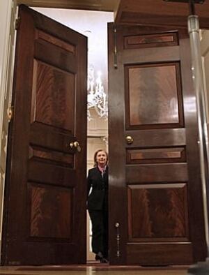 hillary-state-306-rtxv7zw