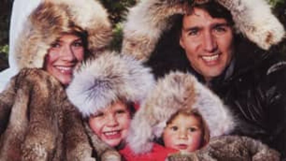 Trudeau 2022 Christmas Greeting Cbc Trudeau Defends Holiday Fur Card | Cbc News