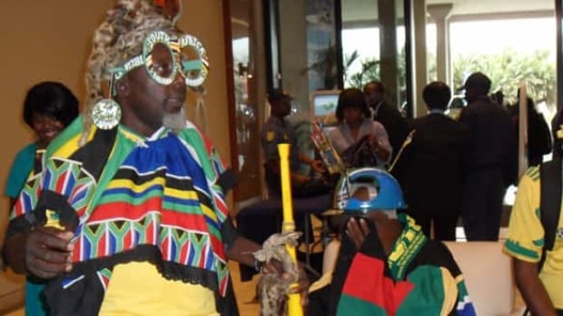 south-africa-fans3