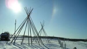 sk-teepee-poles-100225