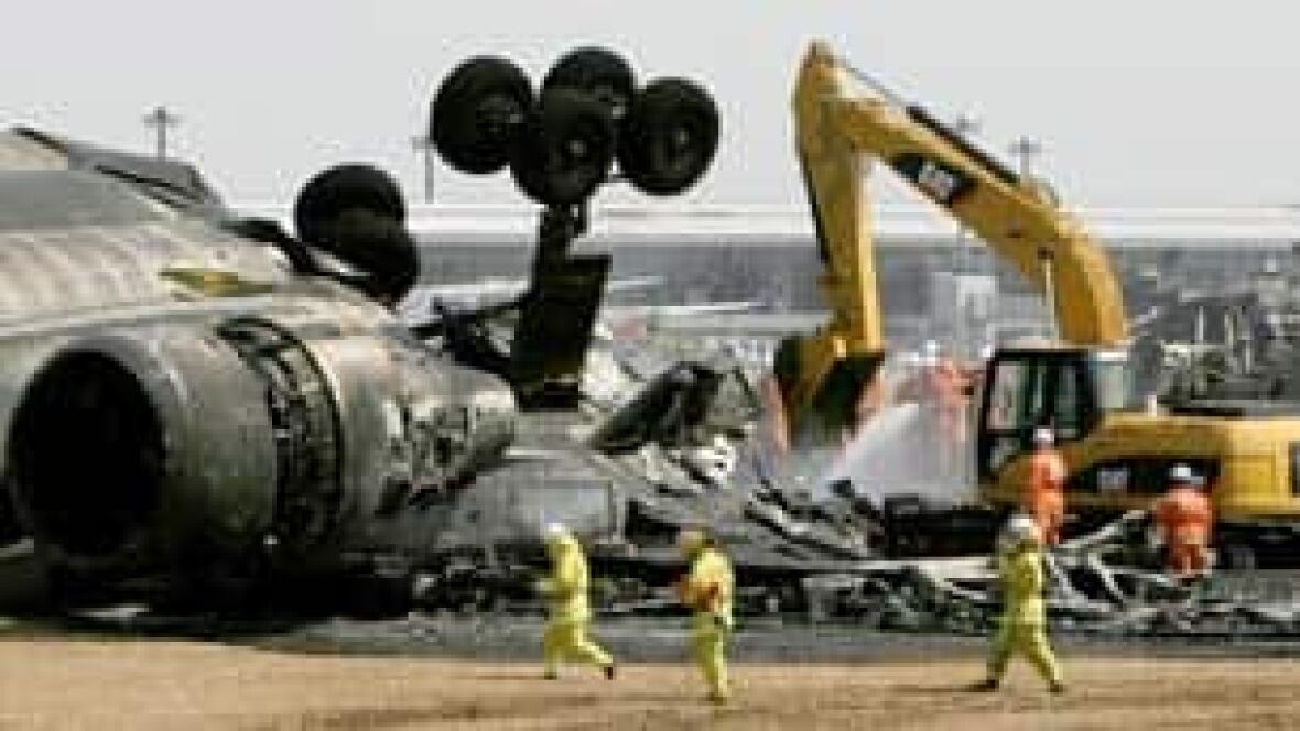Cargo plane crashes on landing at Tokyo airport World CBC News