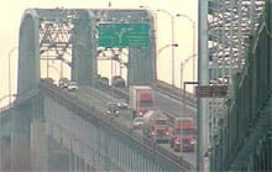 mtl-bridge-champlain-0901