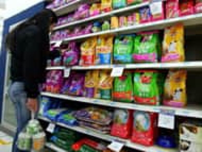 Pet owners flock toward alternative pet foods CBC News