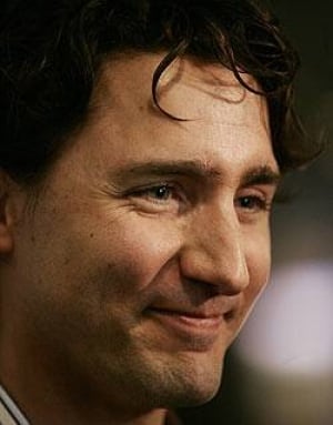 trudeau-cp-250-2857386