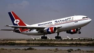 tp-yemenia2-plane-reut-306