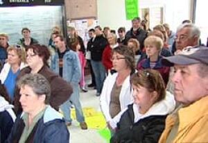 pe-schools-protest