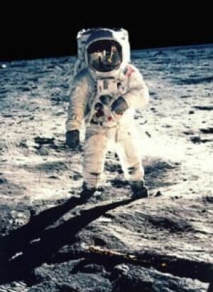 apollo11-aldrin-on-moon