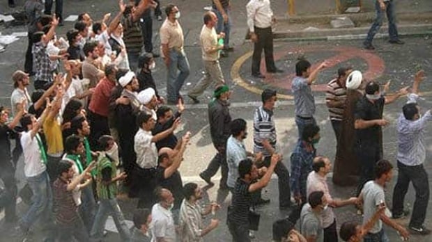 w-iran-protestors-cp
