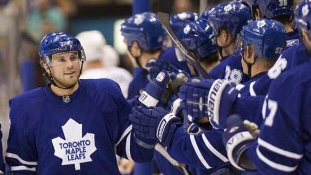leafs-cil-091002