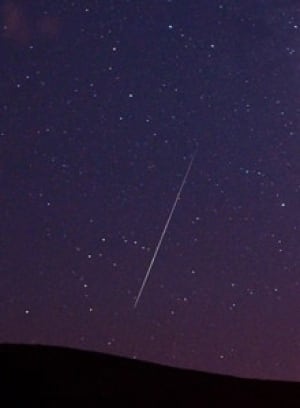 si-220-perseid-meteor-7153704