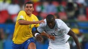 altidore-lucio-090627