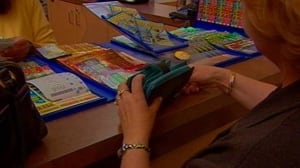 gambling-woman-purse-buying