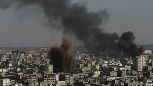gaza-burns-cp-w6048186
