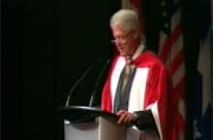 mtl-clinton-1016