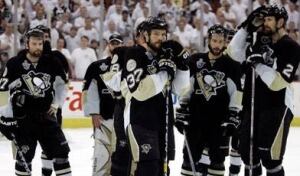 penguins-ap-080604-392