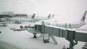bc-081222-vancouver-airport-snowstorm