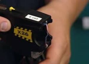 taser-gun01