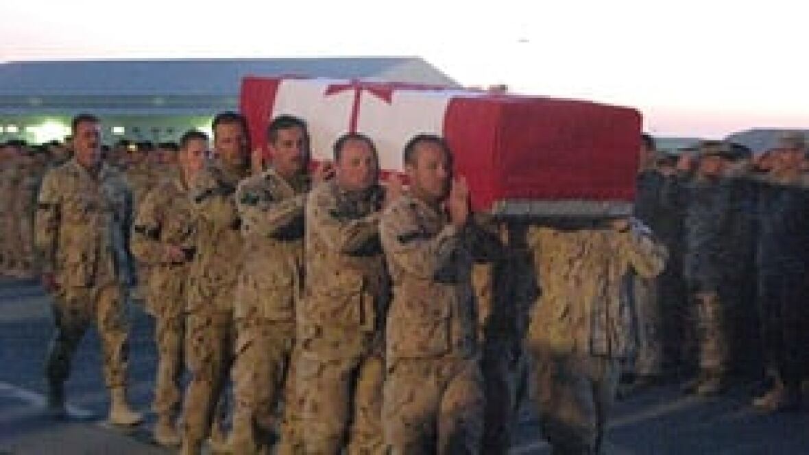 Ramp ceremony held for killed Canadian soldiers World CBC News