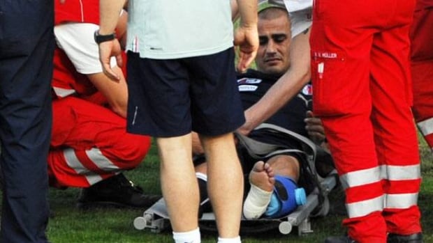 cannavaro-f-l-080602getty