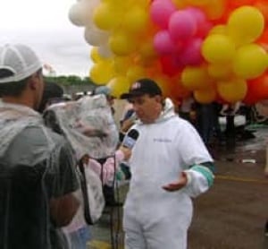brazilian-priest-balloons-c